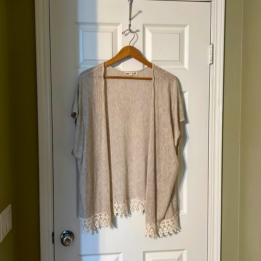 So Rad Beige Shawl. Lace bottom, Cap sleeves